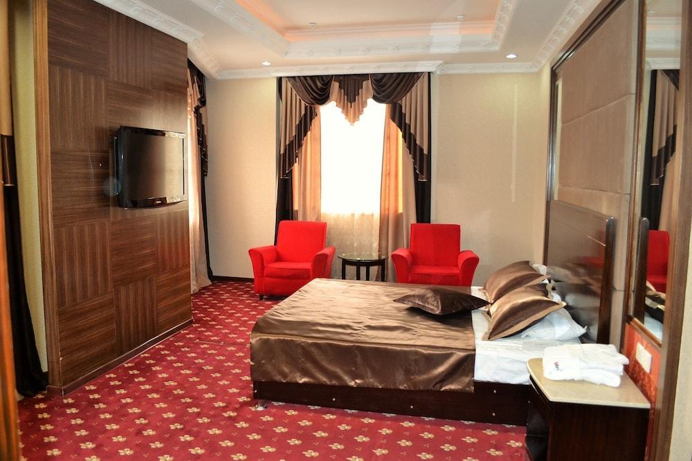 Renion Hills Hotel Almaty Eksteriør bilde