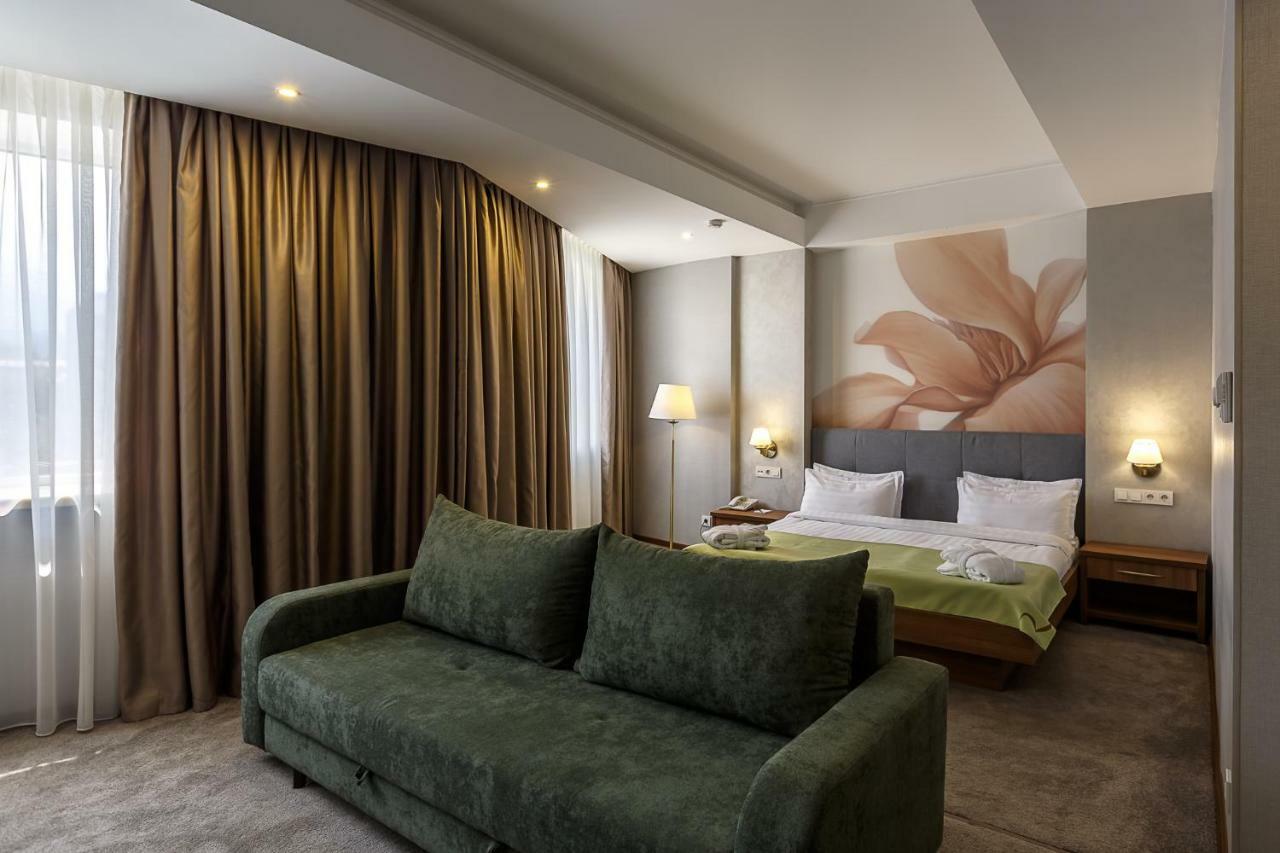 Renion Hills Hotel Almaty Eksteriør bilde